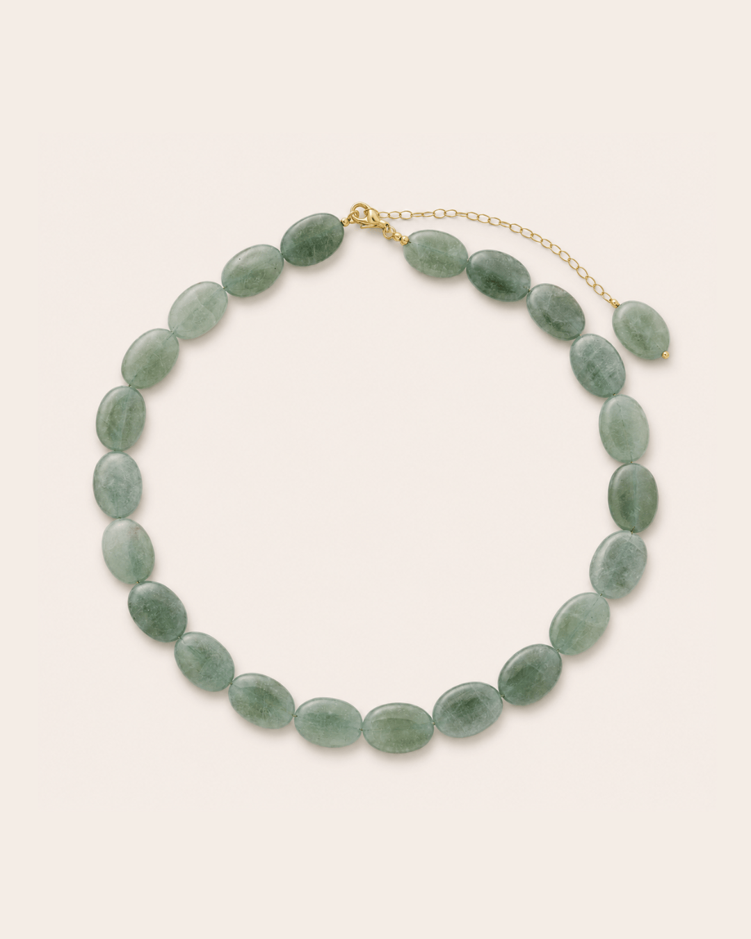 Collar mineral ovalado