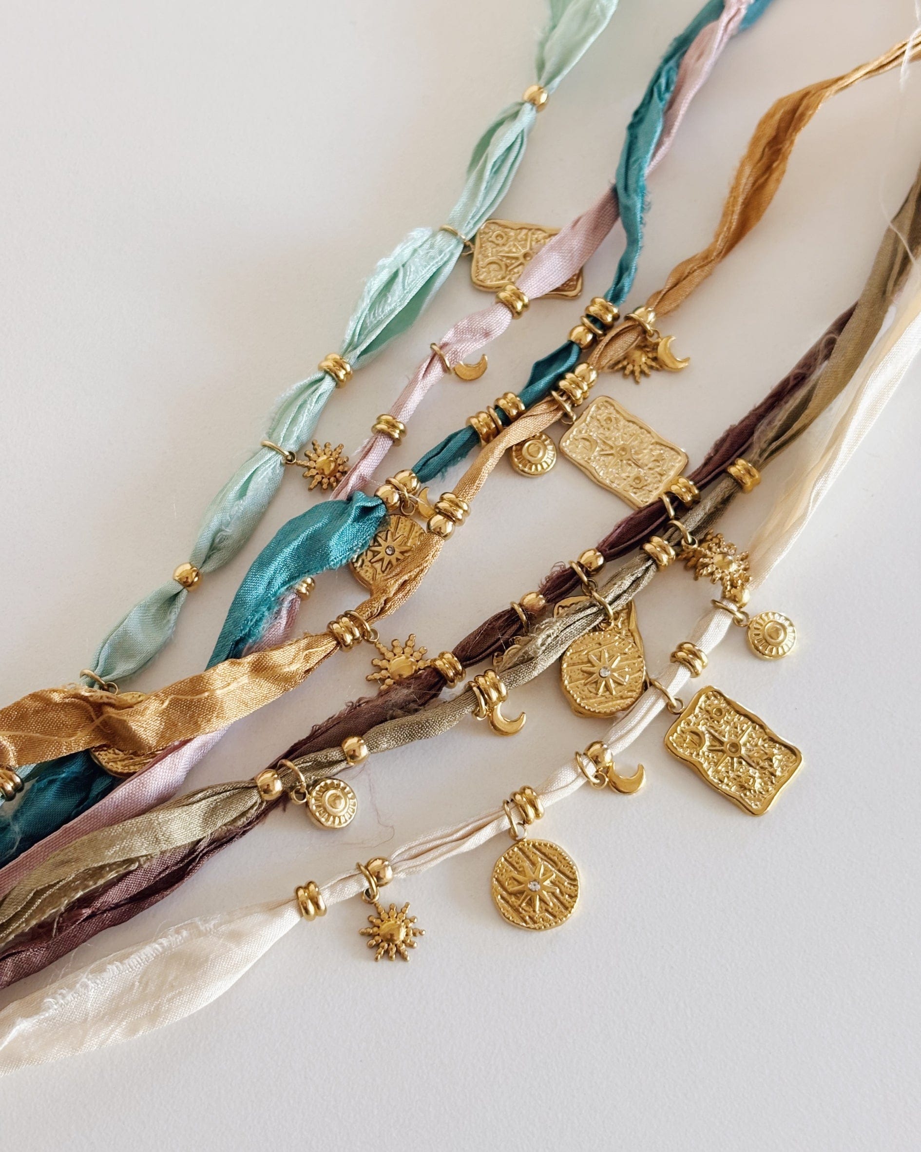 heylove COLLARES COLLAR DE SEDA CON CHARMS