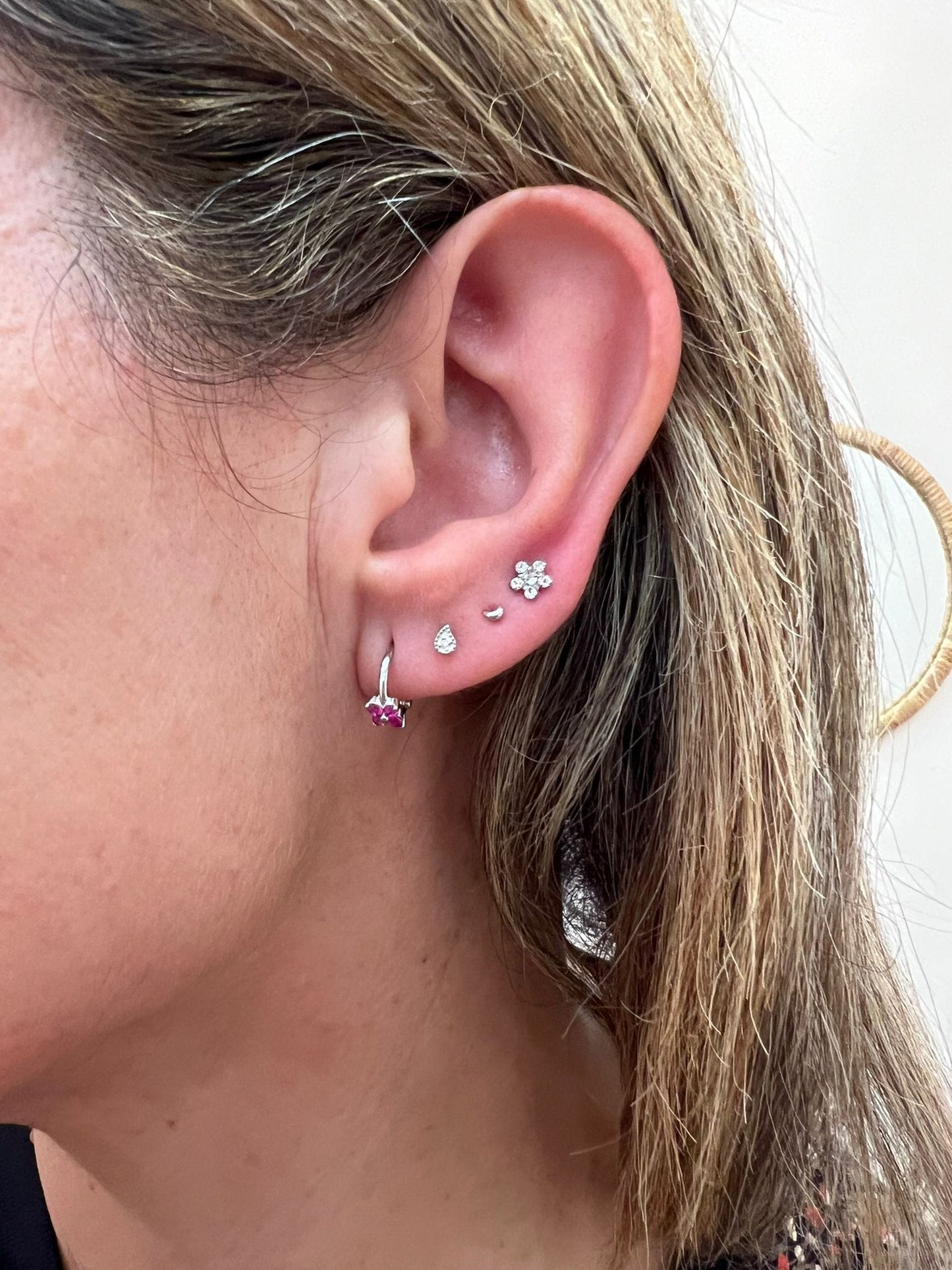 heylove Pendiente primera puesta FLOR CRISTALES 5 MM PLATA
