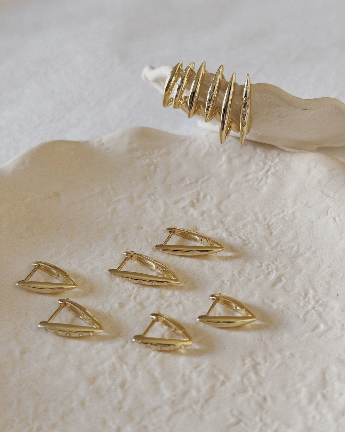 heylove PENDIENTES PENDIENTES TRIANGLE HOOPS 14/16/20 MM