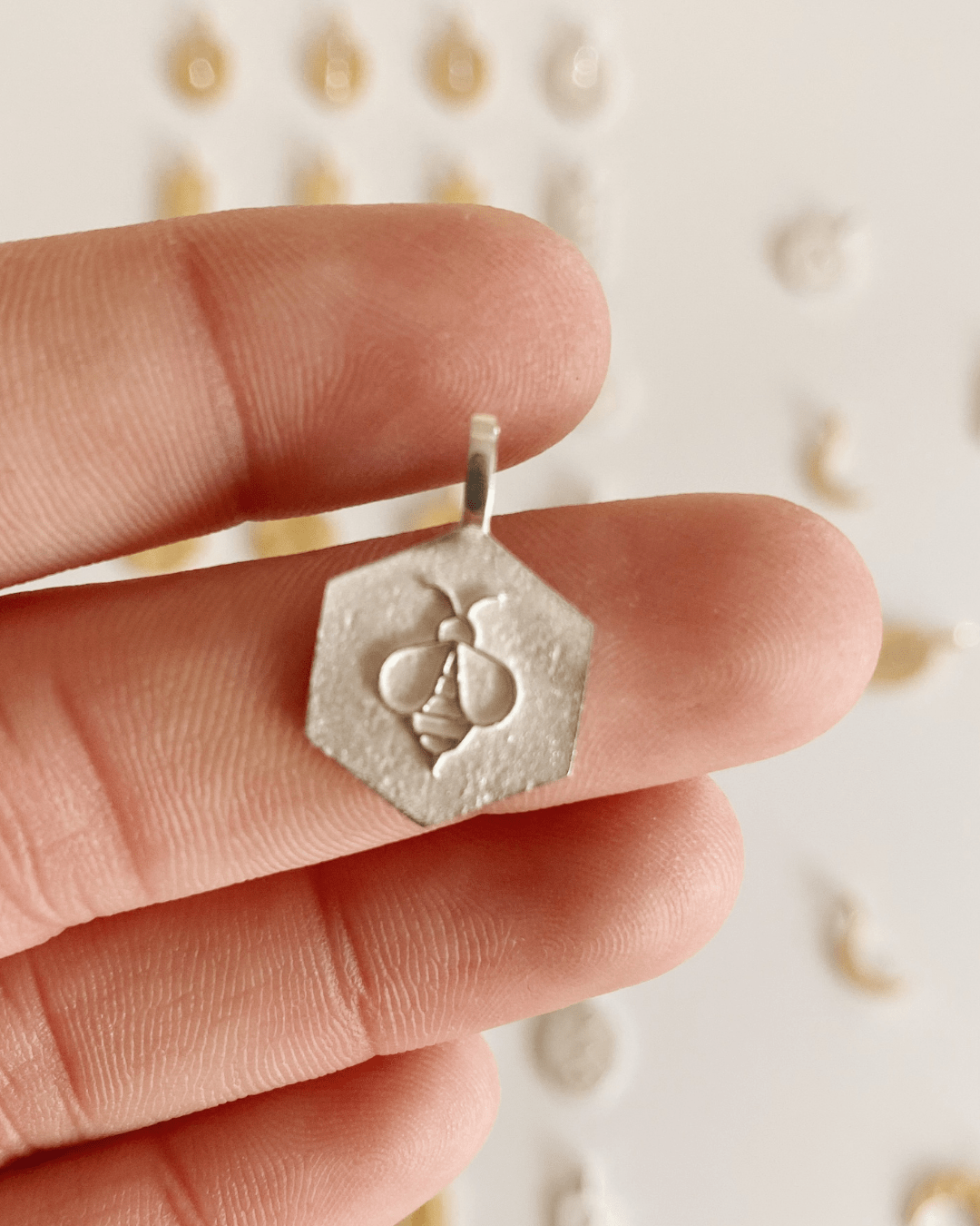 COLGANTEheyloveColgante abeja | heylove