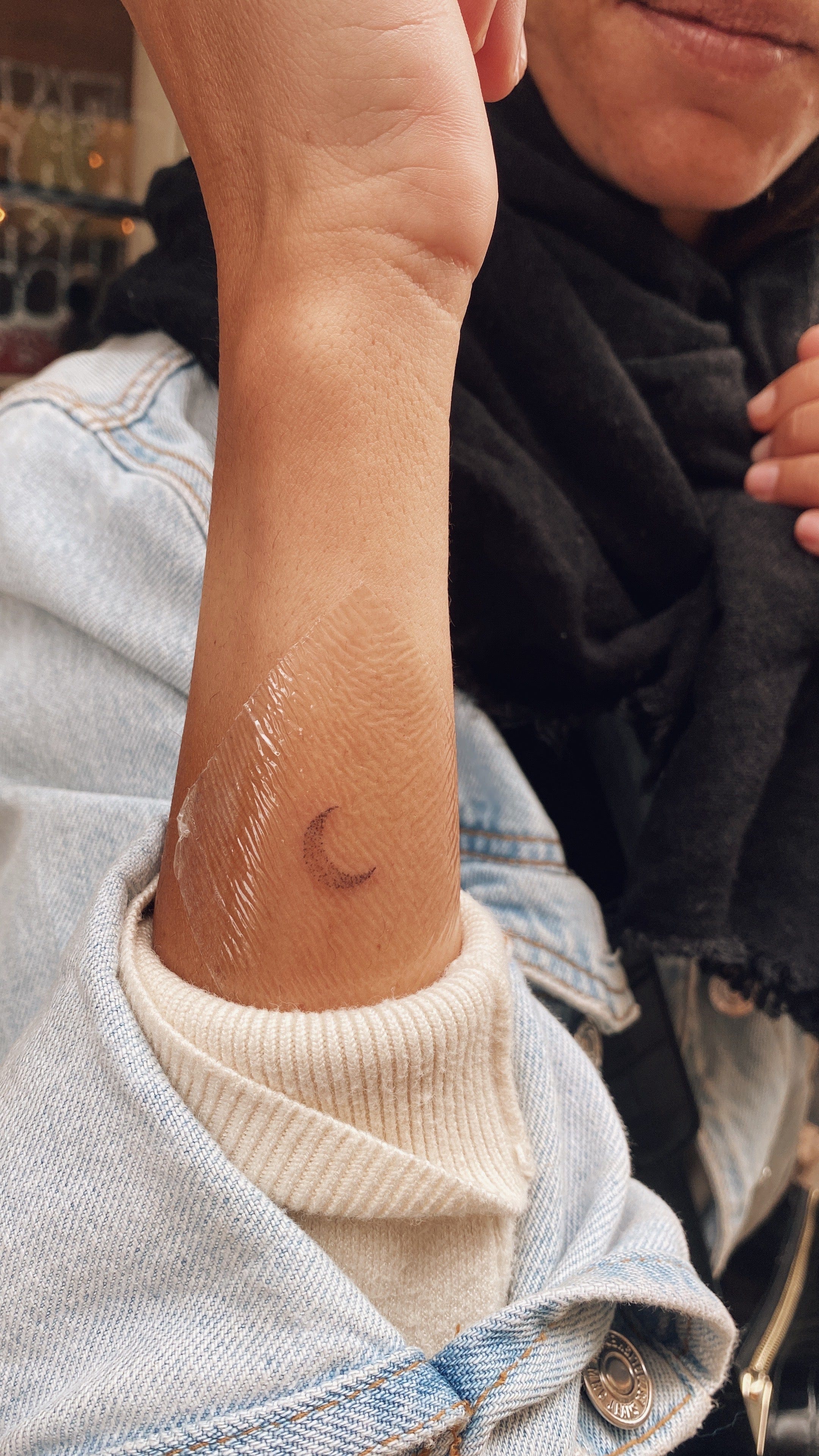 POP UP TATTOO STUDIO heylove