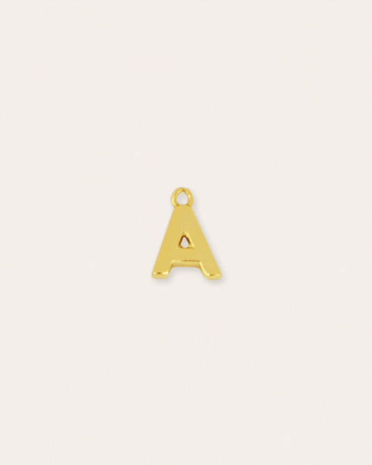 CHARMheyloveCharm inicial lisa oro | heylove