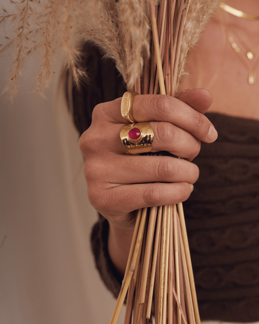 Big red stone ring heylove