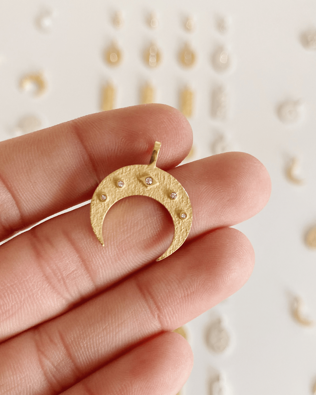 COLGANTEheyloveColgante la luna | heylove