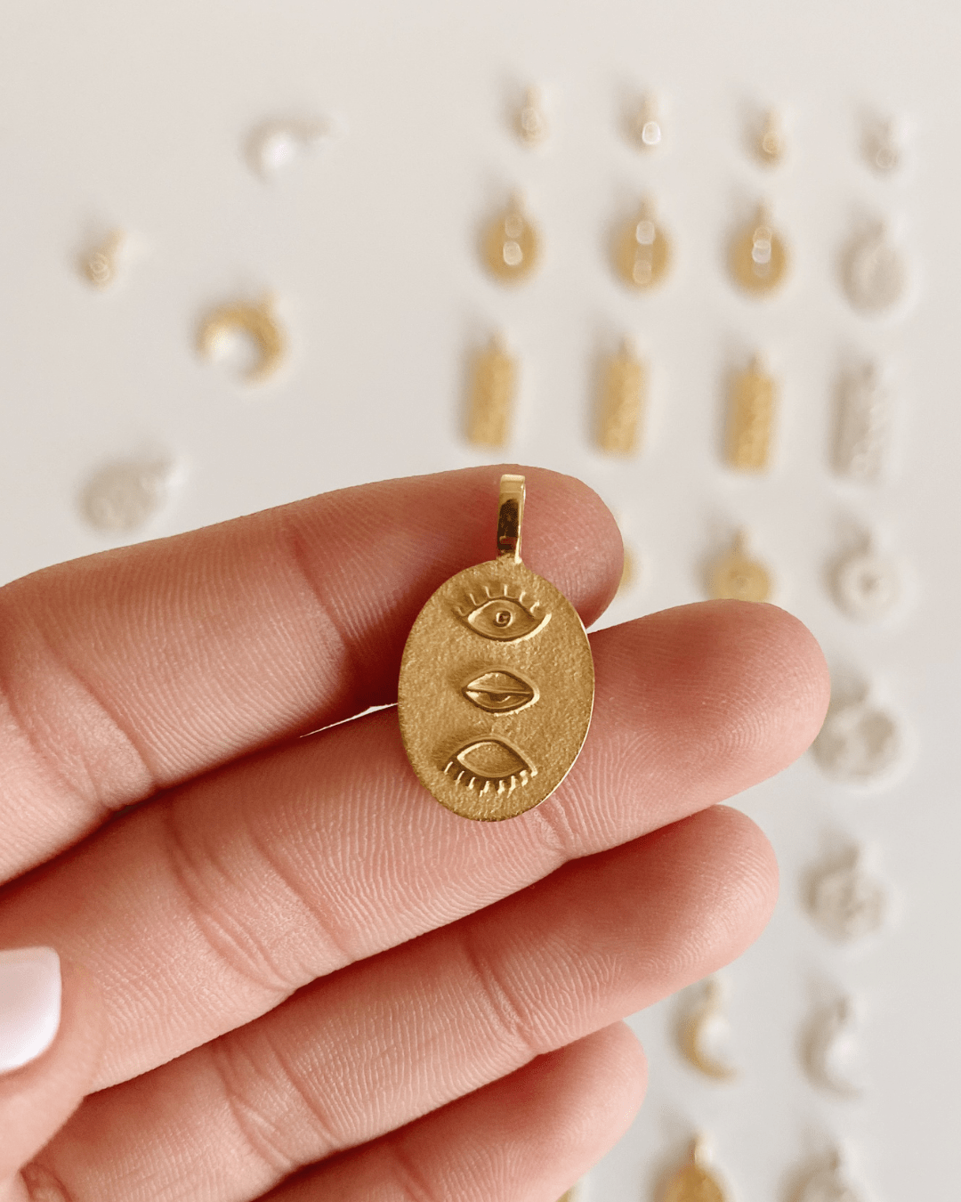 COLLARESheyloveCollar ojos | heylove