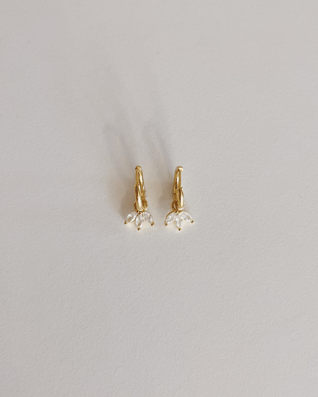 PENDIENTESheylovePendientes flower drop hoops | heylove