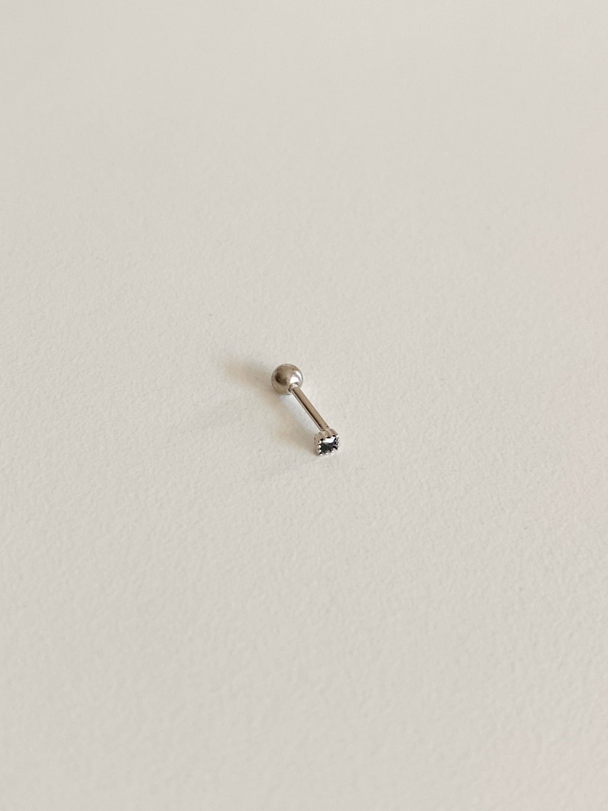 PENDIENTESheylovePiercing tiny square negro | heylove